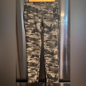 Boys GapFit Camo Joggers - Size 12